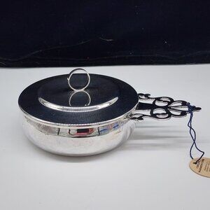 Silverplate Covered Child's Warming Dish Lunt Colonial Old Deerfield NIB